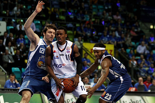 在绿茵场上 在绿茵场上