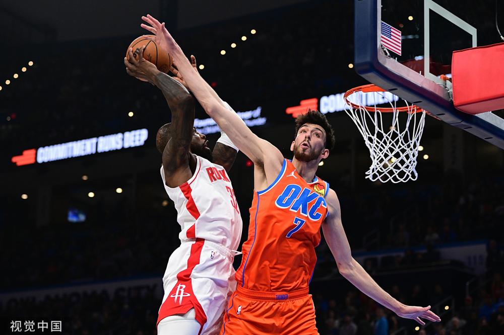 戒指上还镶 戒指上还镶